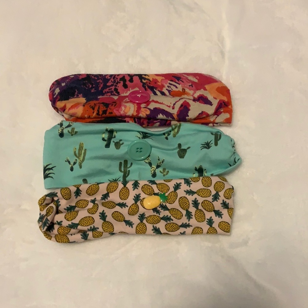 Headbands with buttons for mask use